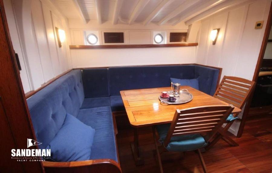Yacht Karaboudjan Bateau-hôtel