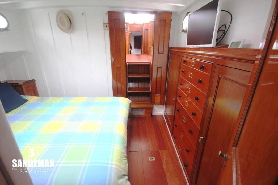 Yacht Karaboudjan Bateau-hôtel *